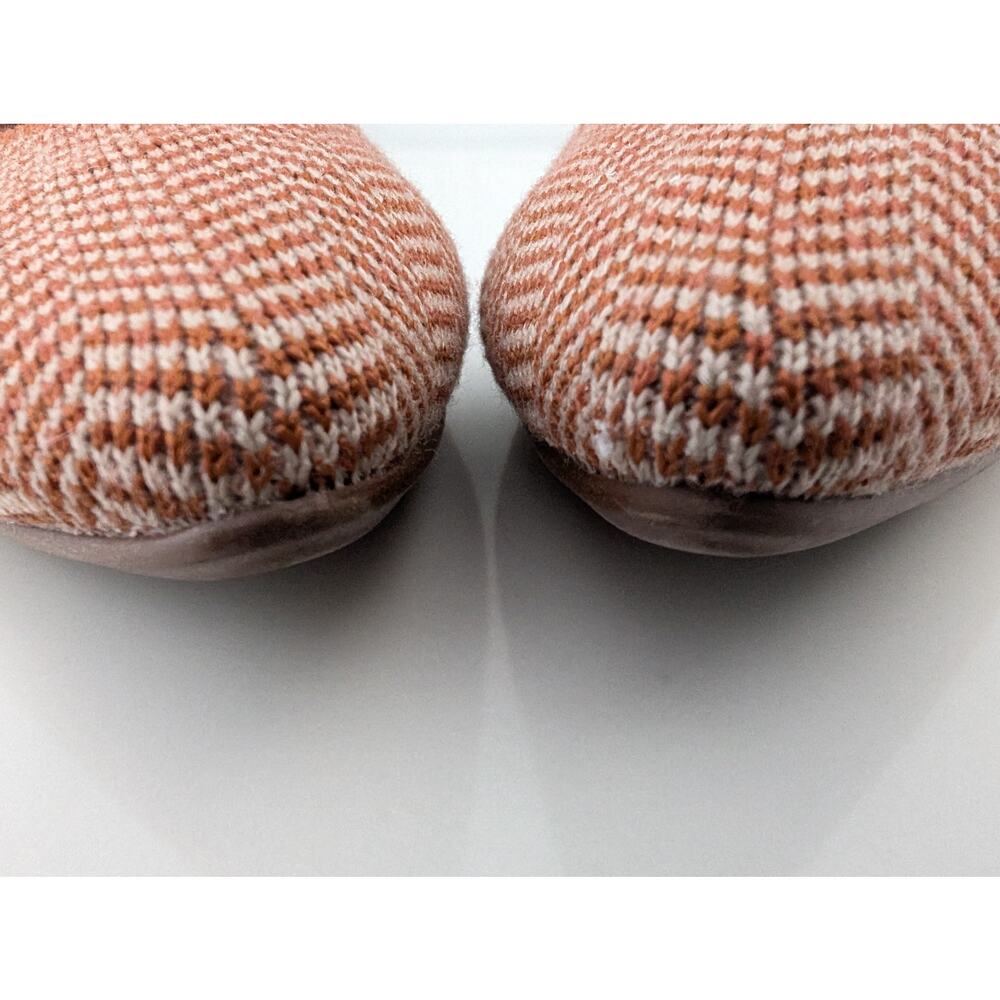 Limited Edition Rothy's The Point - Camel Herringbone Knit Wool (8.5) Retired - Picture 5 of 10